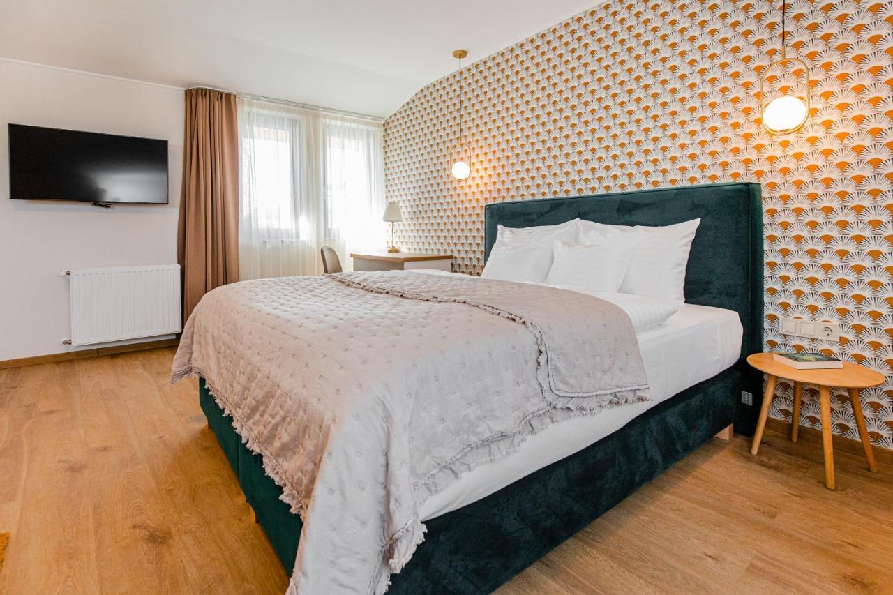 H11 Rooms Esztergom Exterior photo